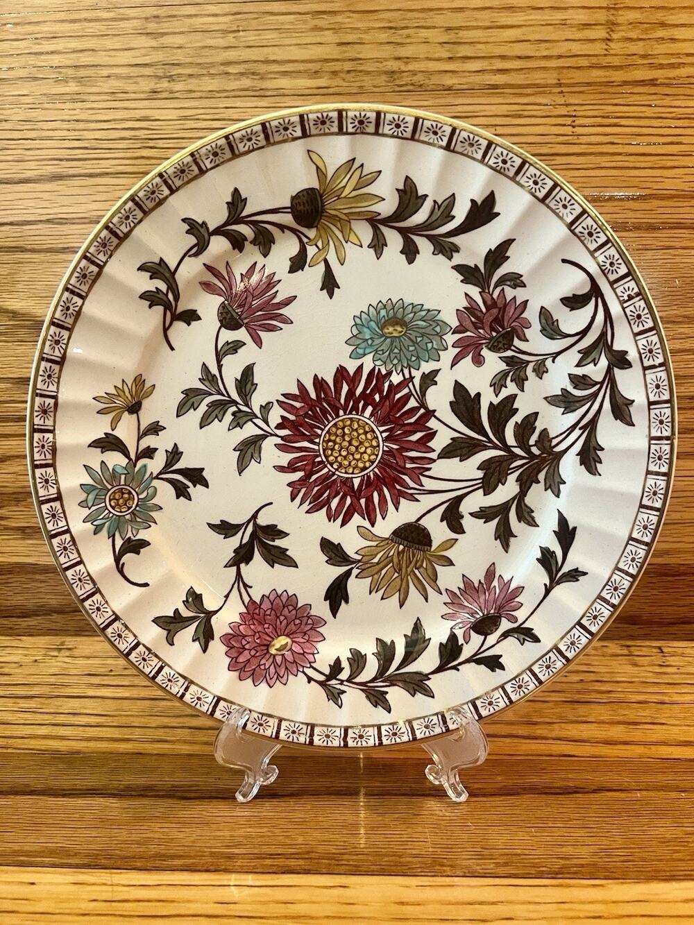 Vintage Japanese Floral Dinner Plate 9.5” Chrysanthemum Flowers Gold Trim